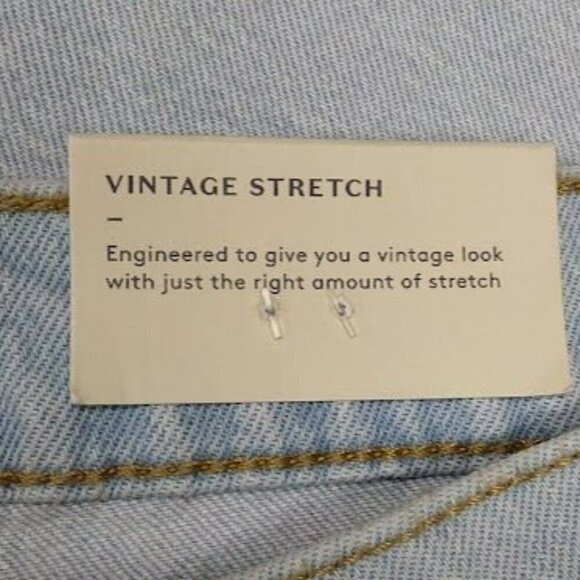 Vintage Straight Light Wash Denim Jeans | Universal Thread  | 18 - Picture 8 of 13